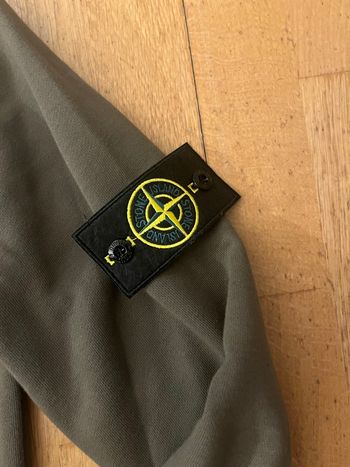 Pull à capuche stone Island vert kaki