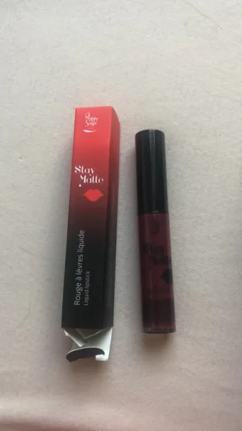 Rouge à lèvre liquide