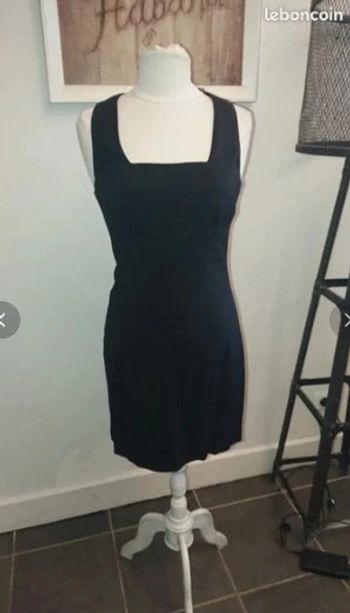 Robe noire chique Mango neuve t 36 38