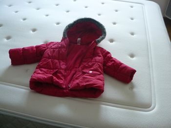 Doudoune à capuche Tex taille 24 mois 