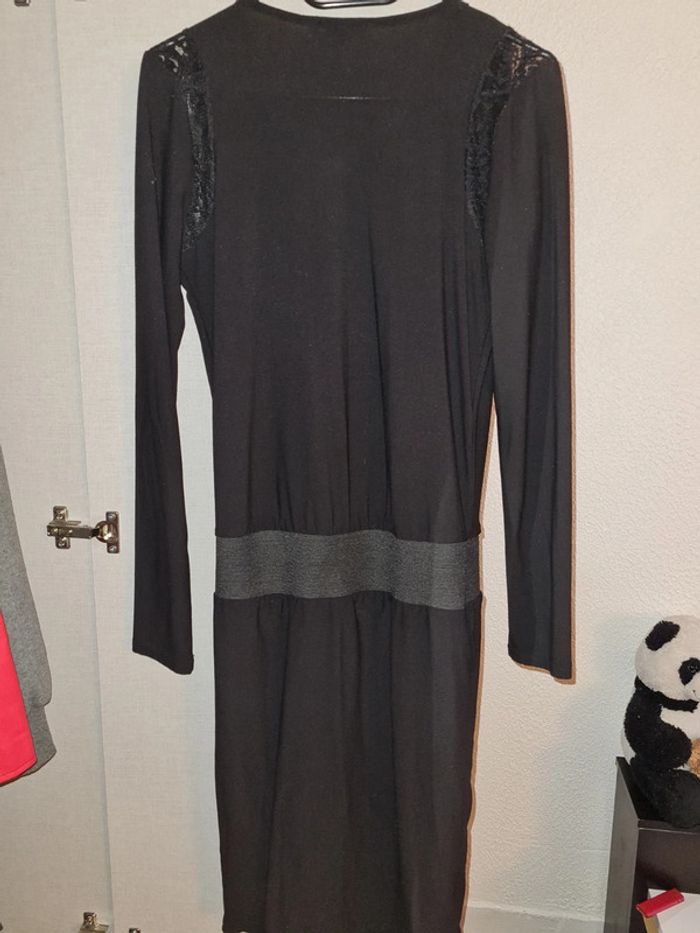 Robe noire - photo numéro 5