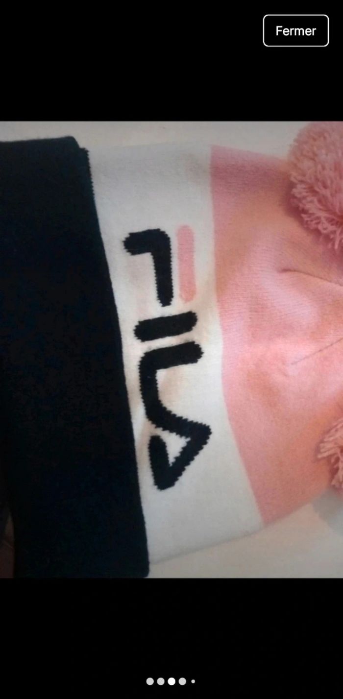 Bonnet Fila avec un design original tricolore - photo numéro 3