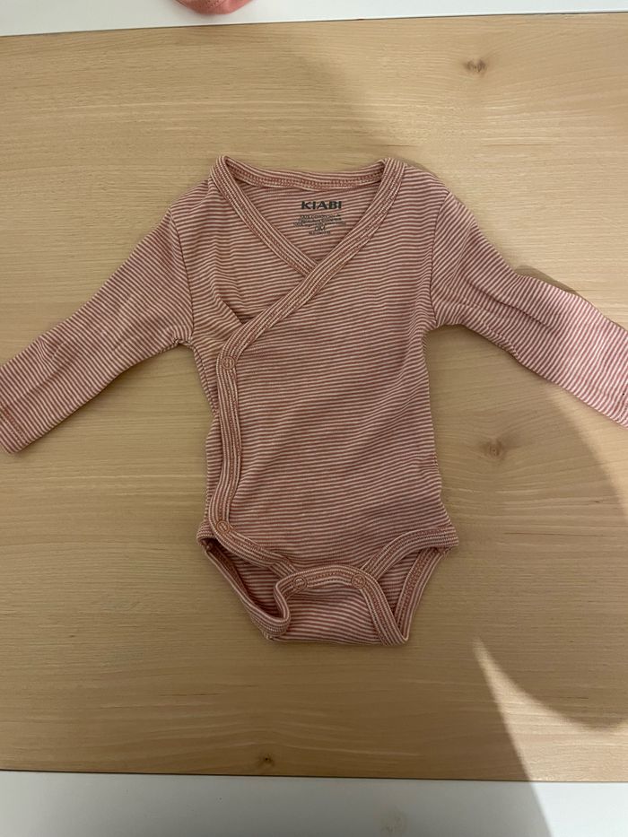 Lot de 2 bodies kiabi - photo numéro 2
