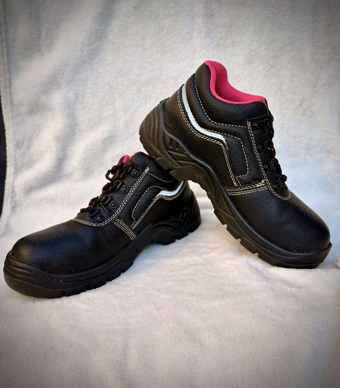 Chaussure de sécurité femme - photo numéro 2