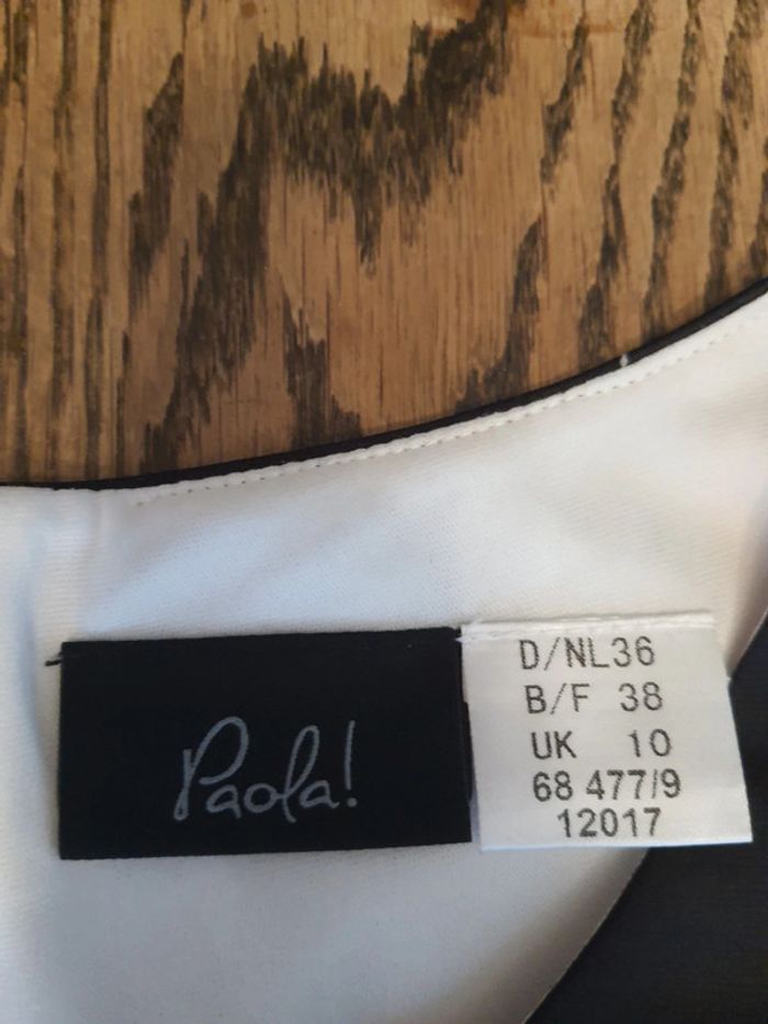 Jolie Robe Paola! Taille be fr 38 noir fleuries - photo numéro 13
