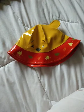 Chapeau de pluie fille Winnie L'ourson