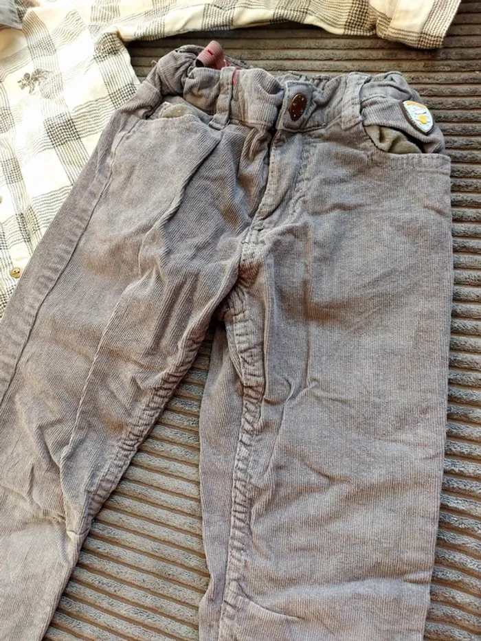 Chemise et pantalon 5 ans - photo numéro 3