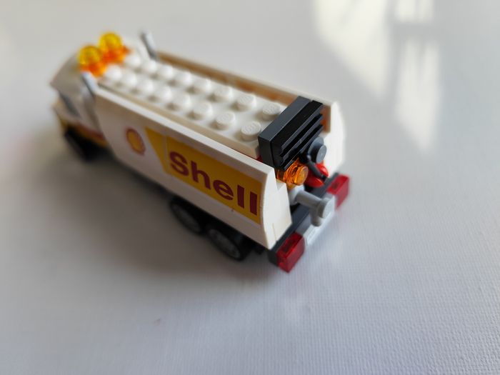 Lego Shell Tanker Truck camion citerne essence carburant - photo numéro 3