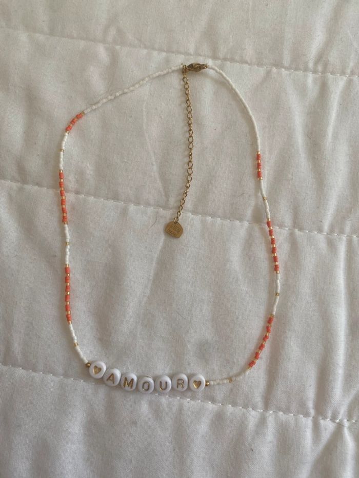 Collier amour ras de cou