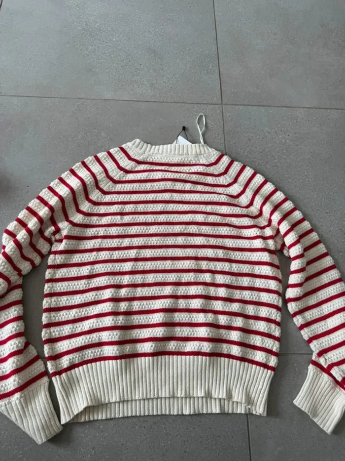 Pull rouge grain de malice, taille M, neuf, valeur 30€ - photo numéro 4