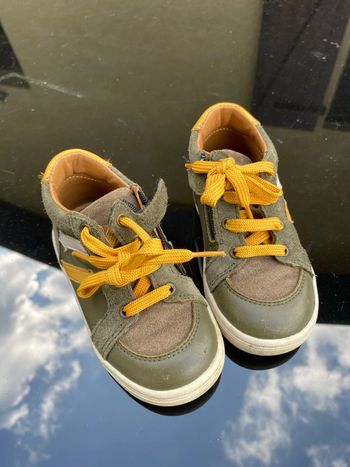 Chaussures enfants taille 23