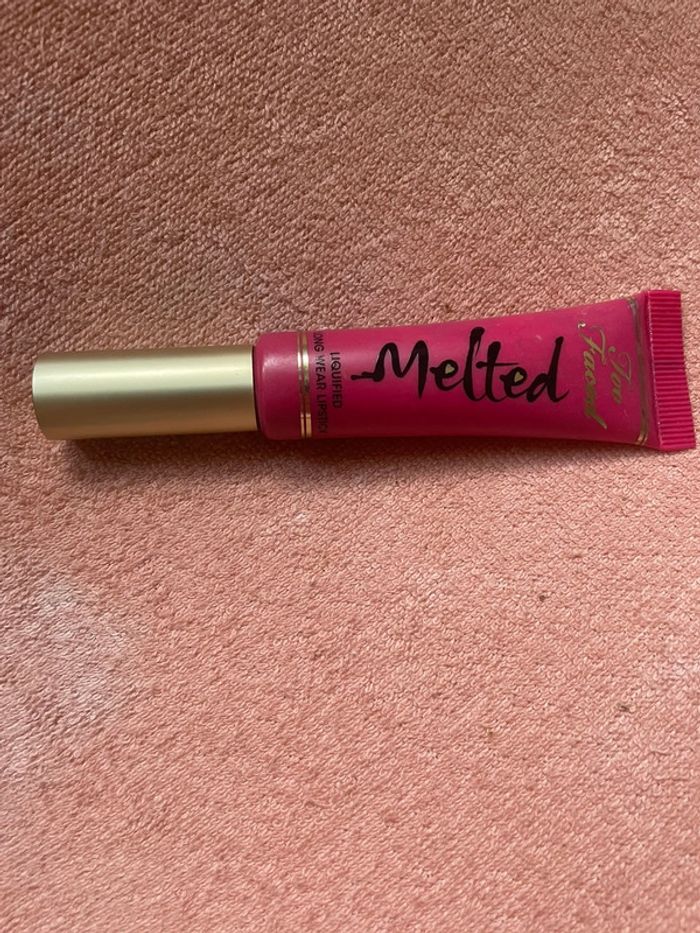 Rouge à lèvres melted too faced teinte melted candy