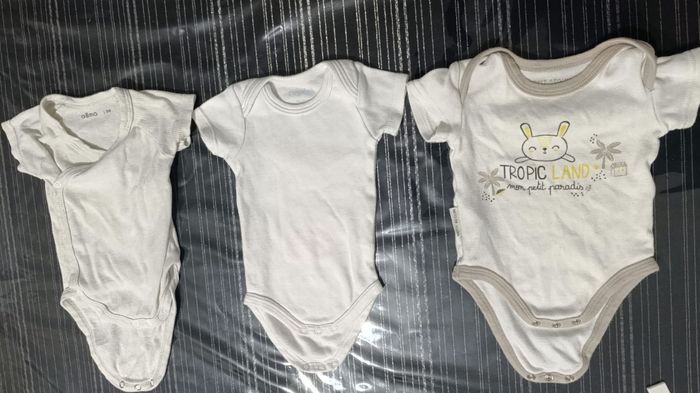 Lot de 3 bodys manches courtes mixte 3 mois