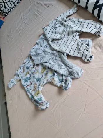 Lot pyjamas