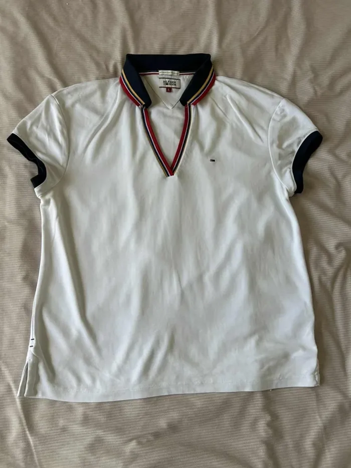Polo blanc Hilfiger Denim col coloré Taille L .