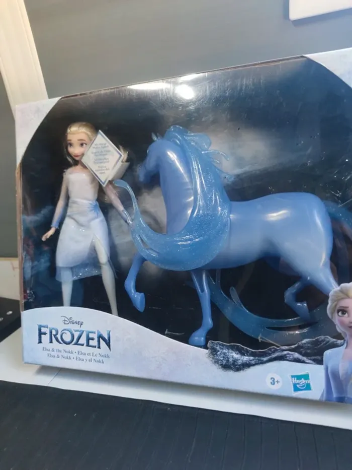 Figurine en boîte Disney Frozen elsa et le Nokk - photo numéro 2