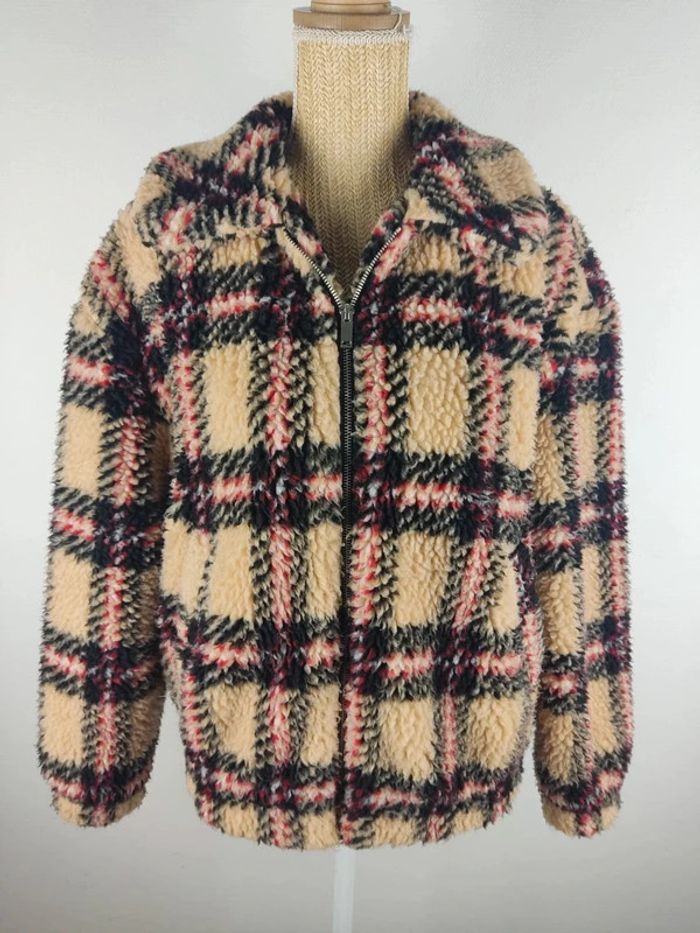 Bomber manches longues sherpa bouclette à carreaux noir beige rouge blanc taille S New Look
