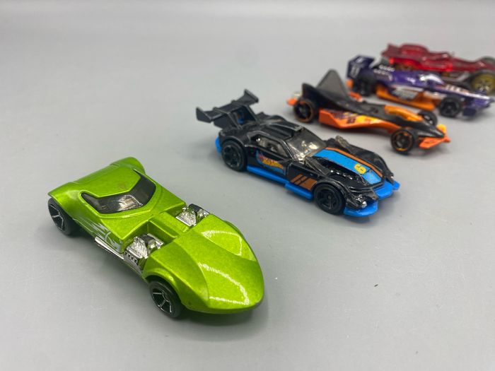 Lot de 5 voitures Hotwheels - photo numéro 3