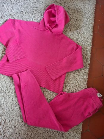 Magnifique ensemble rose pull et bas style survêtement taille xs primark soit 34 / 36