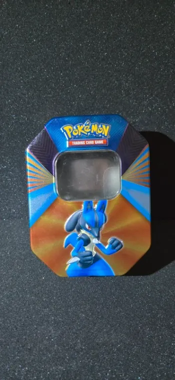 Pokebox pokemon vide, Lucario V