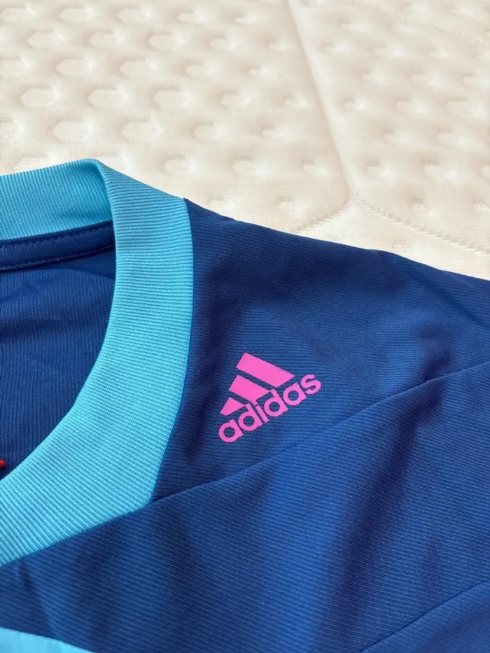 T-shirt de sport pour homme Adidas taille S climalite - photo numéro 2