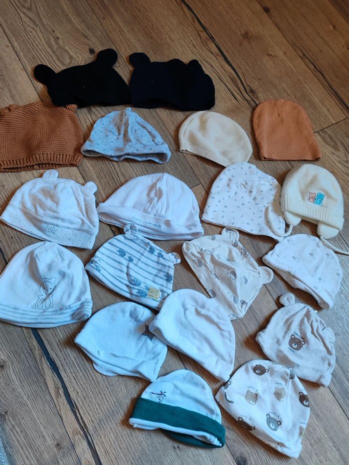 Lot bonnet naissance