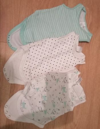 Lot body 3mois