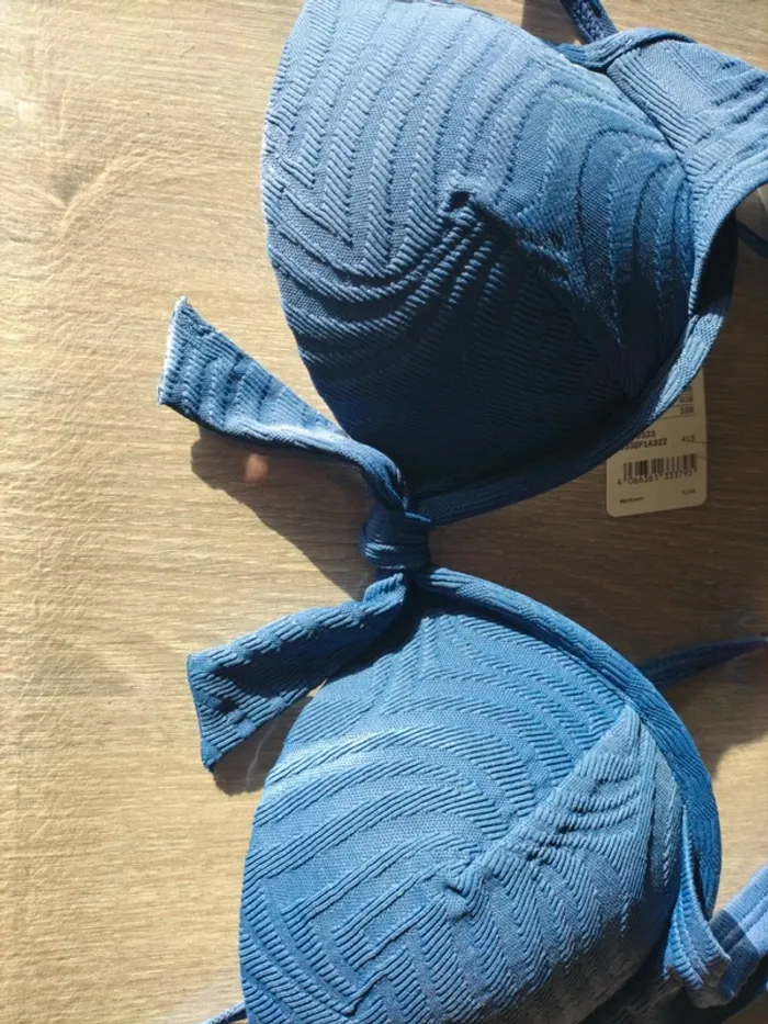 Soutien gorge neuf - photo numéro 4