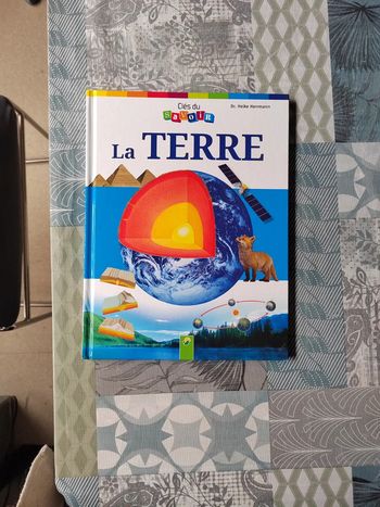 Livre Clés du savoir- La Terre