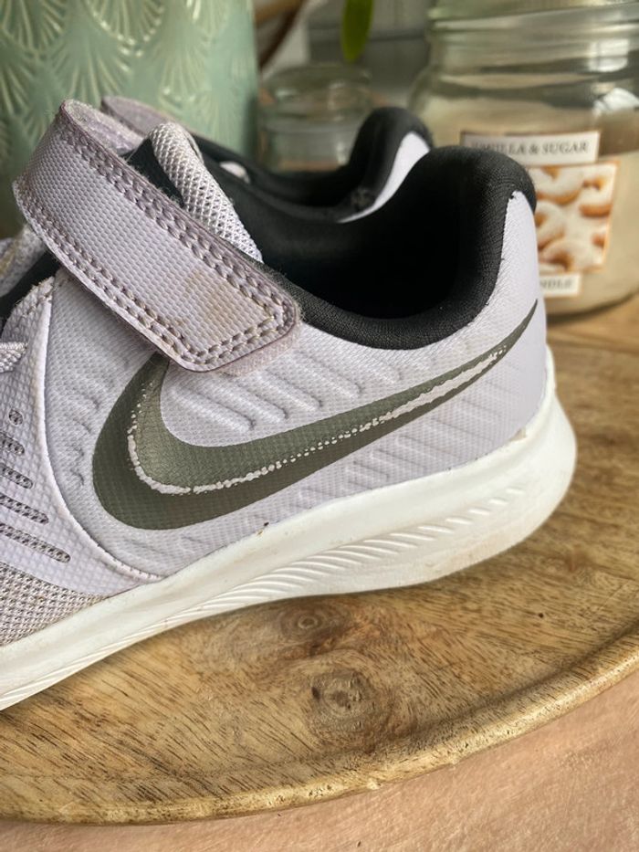 Basket Nike pointure 31,5 - photo numéro 2