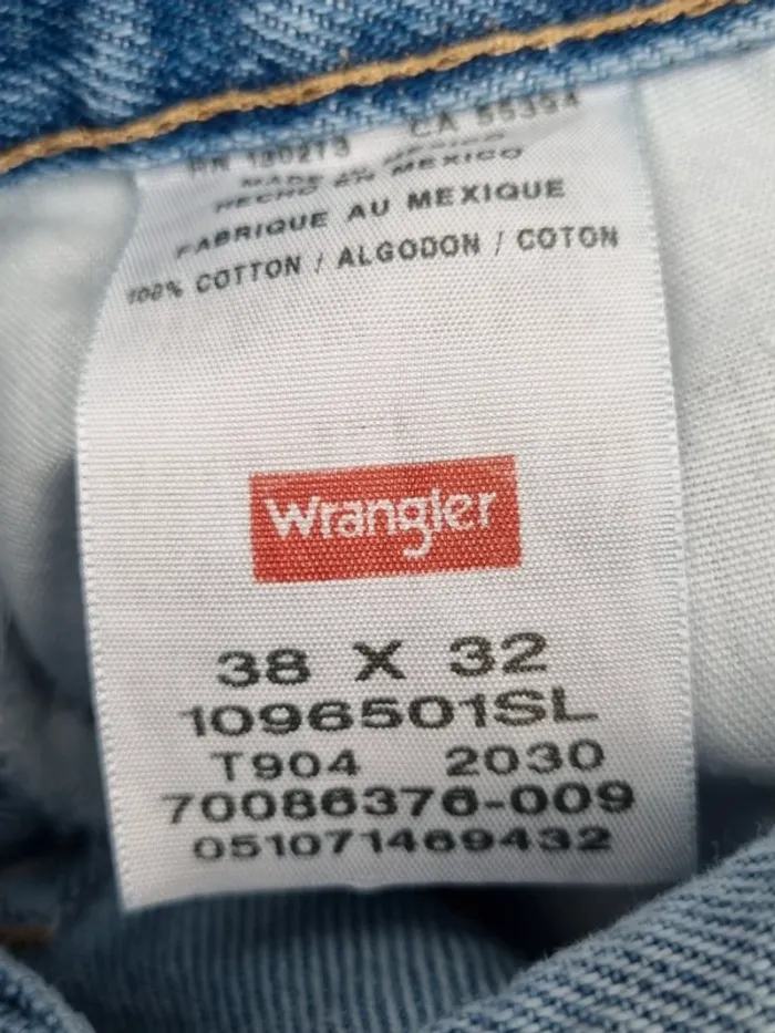 Jean Wrangler bleu clair – Taille 38x32 US / 48 FR Homme (mesures en photos) - photo numéro 8