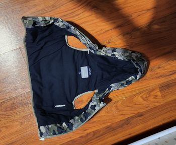 Doudoune sans manche avec capuche