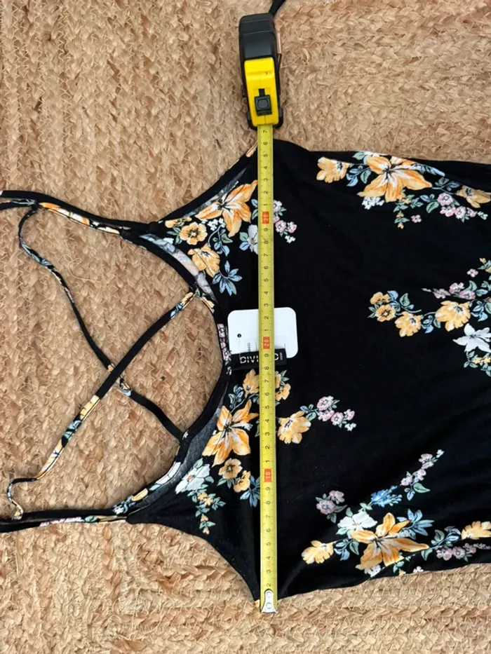 Combishort H&M Divided Noir Imprimé Floral Bretelles Croisées - Taille S Neuf avec étiquette - photo numéro 4