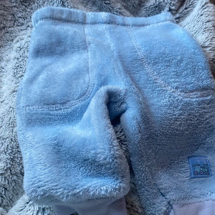 Lot vêtements en 0 mois - photo numéro 3