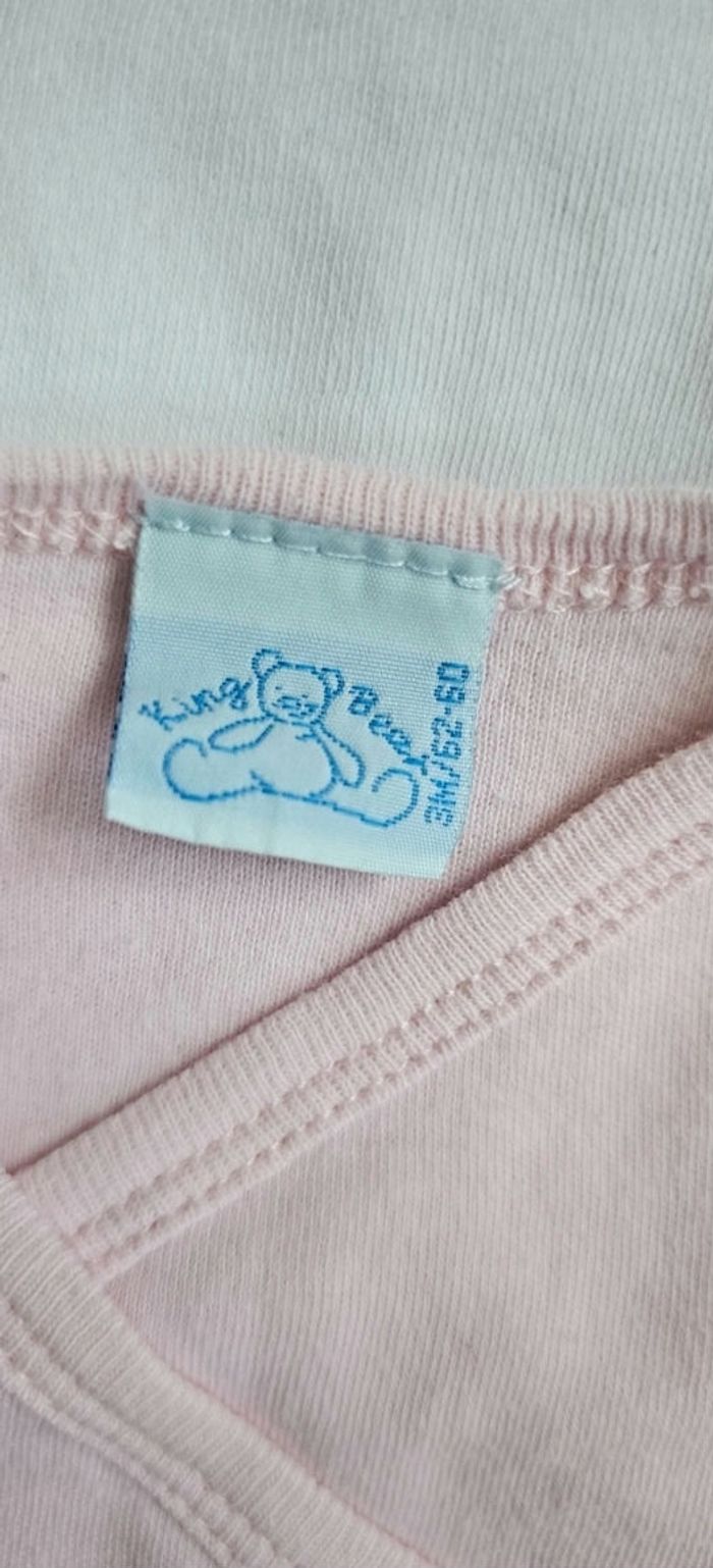 Lot de 4 bodies de 3 mois - photo numéro 4