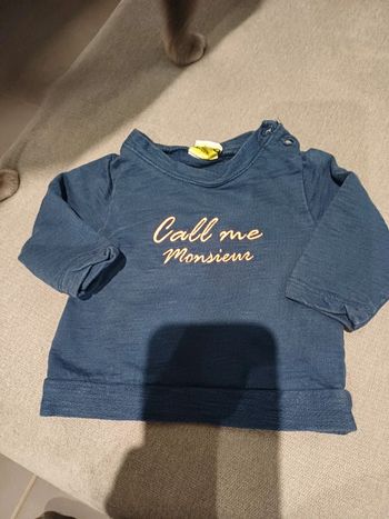 Pull 3 mois tape à l'œil
