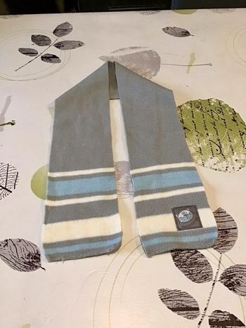 Écharpe bébé gris bleu crème 80 cm