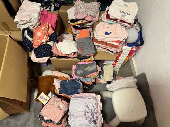 Énorme lot bébé fille 6mois (68)