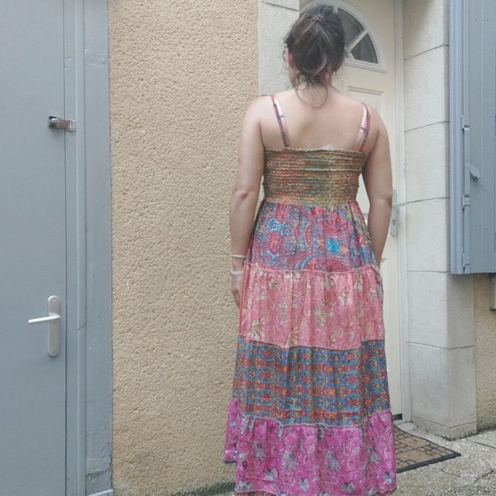 Magnifique robe 100% soie TU - photo numéro 4
