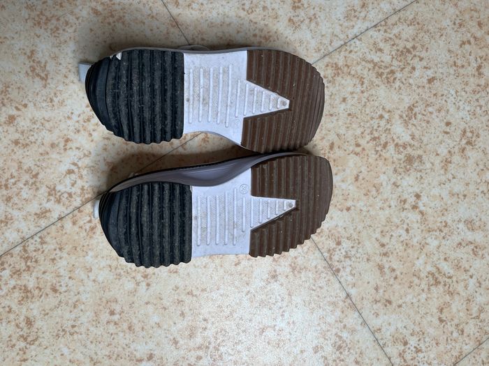 Basket femme converse semelles compensées 36 beige en très bon état Effet moucheté Très peu portée - photo numéro 3