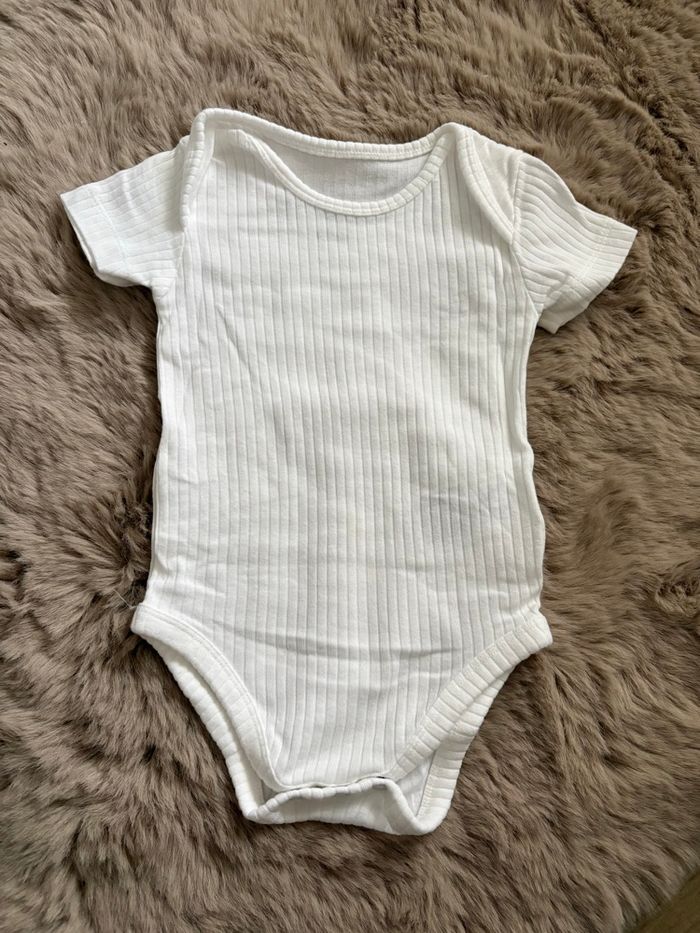 Bodies 6 mois - photo numéro 8