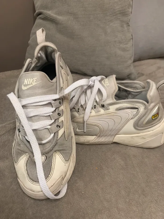 Basket Zoom Nike taille 40