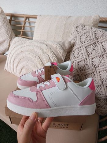 Paire de baskets / sneakers à scratch Ellesse pointure 33 neuves avec étiquettes