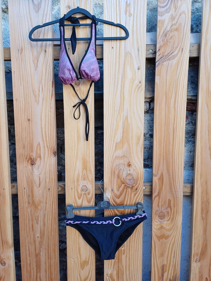 Jolie bikini violet et noir Rae