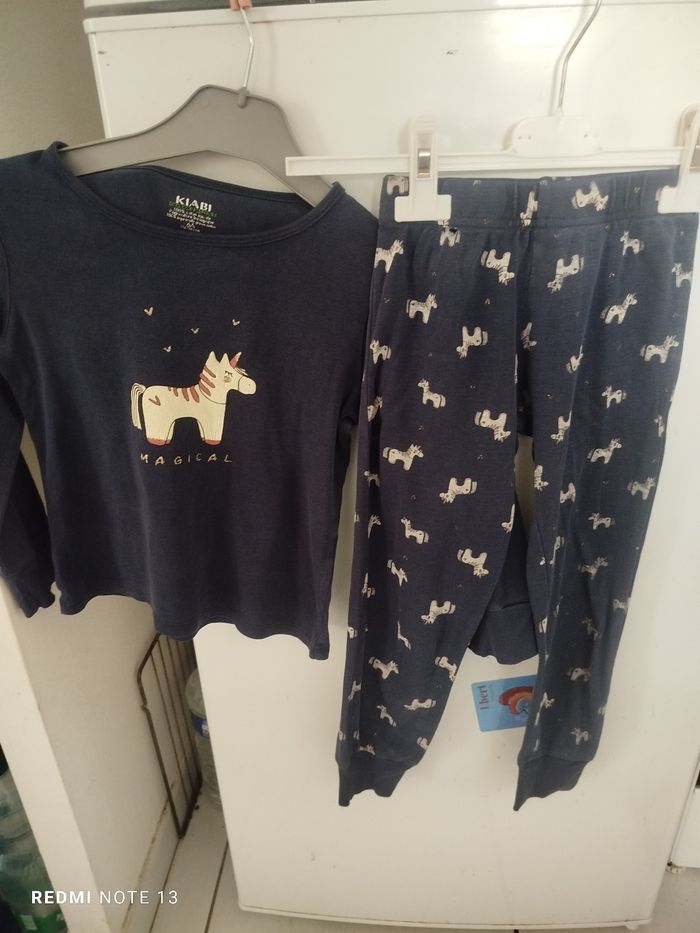 #kytie6ansfille. Pyjama 2 pièces taille 6 ans - photo numéro 2