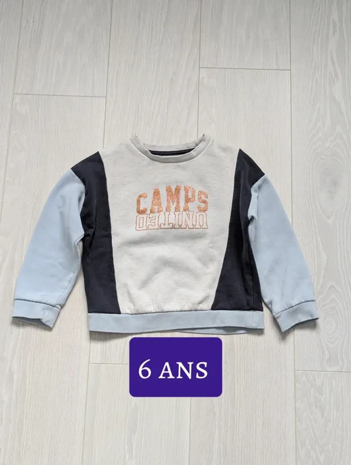 Pull fille 6ans Camps United