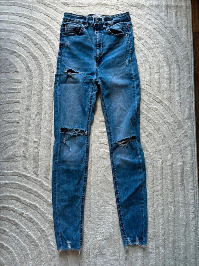 Lot de 3 jeans bleus troués stradivarius t 36 - photo numéro 17