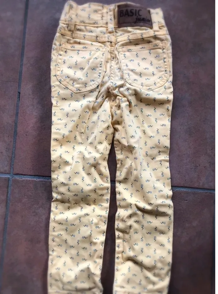 Ensemble pantalon et tee shirt camaïeu junior taille 4 ans en bon état - photo numéro 3