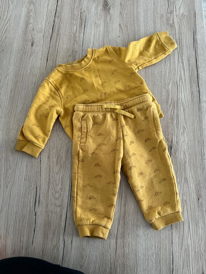 Ensemble jaune - photo numéro 2