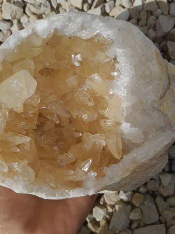 Géode de quartz dent